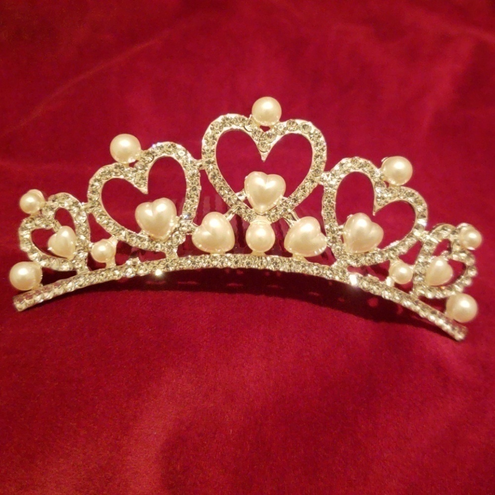 Tiara‎ Crystal and Faux Pearl Adorned Hair Comb